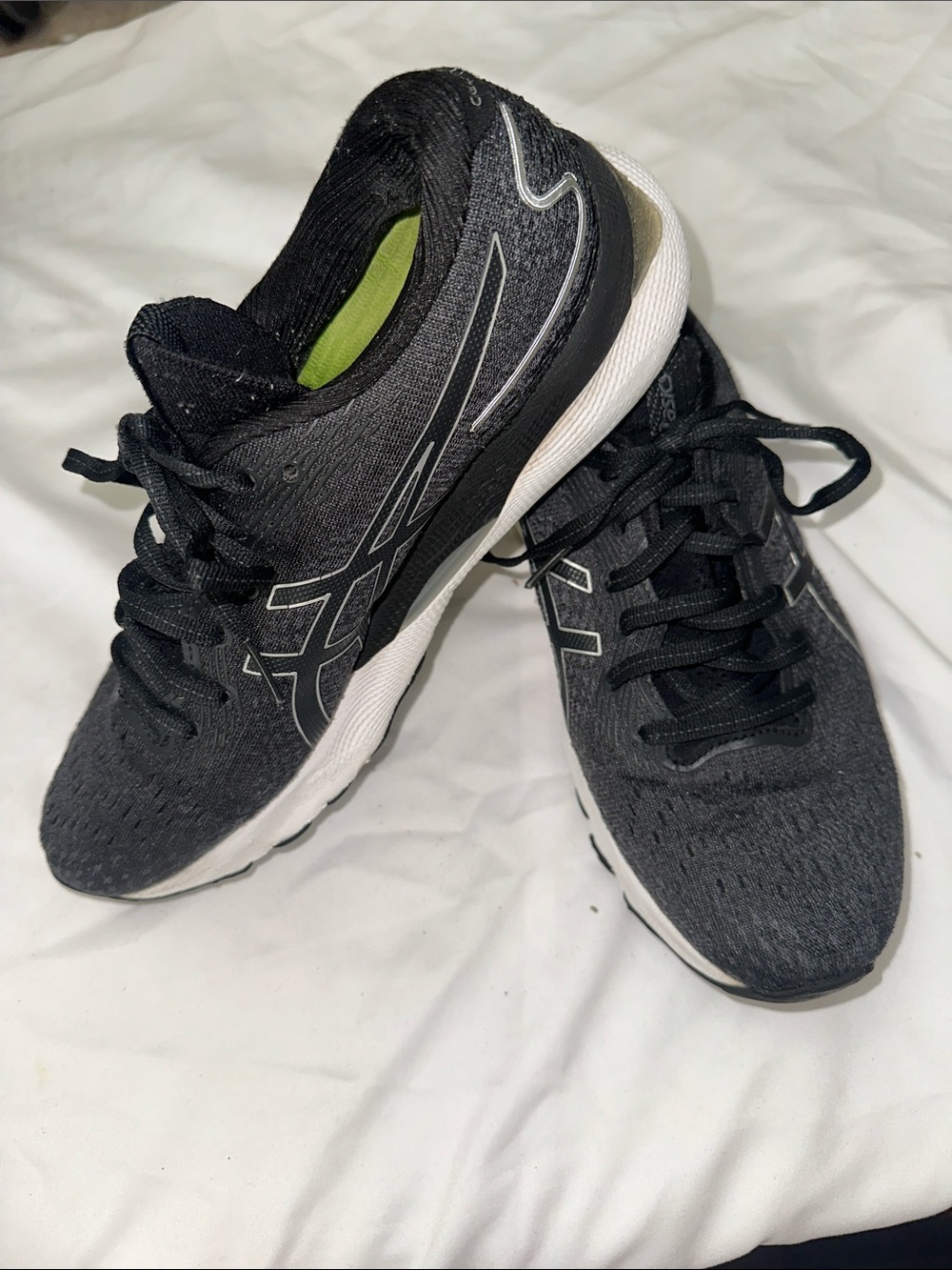 ASICS Gel Nimbus 24 Women’s Running Shoes Size 8.5 Black White Gray - Picture 1 of 8